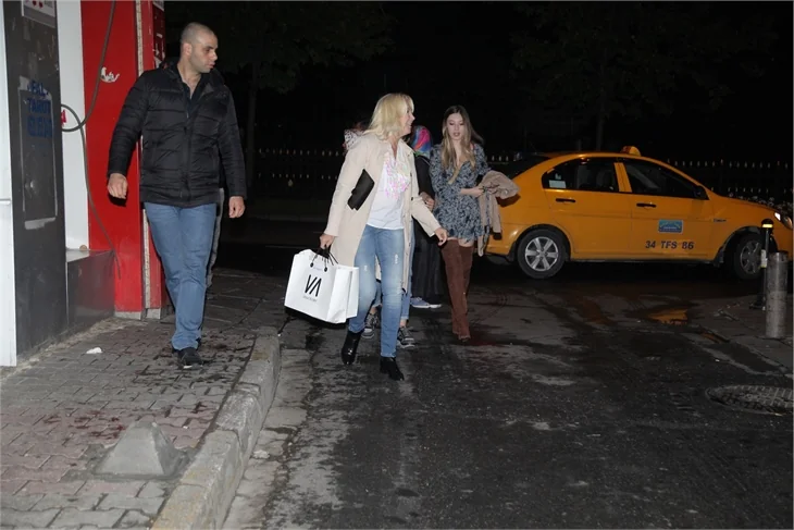 Kiralık Aşk birarada! Onur Büyüktopçu'nun doğum gününü kutladılar!