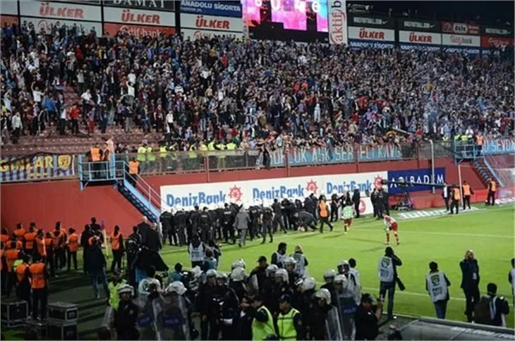 Trabzonspor-Fenerbahçe maçında olay dünya medyasında manşet oldu!