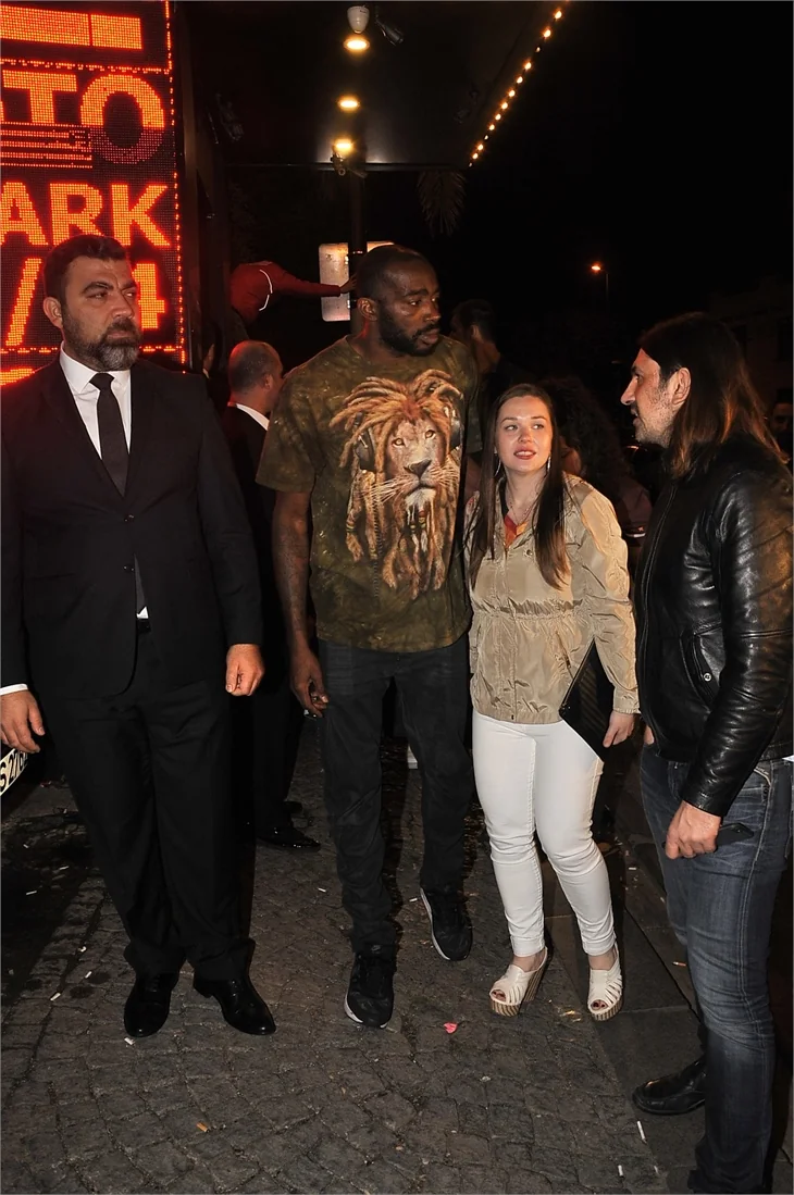 Galatasaraylı basketbolcuların şampiyonluk kutlaması!