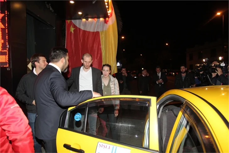 Galatasaraylı basketbolcuların şampiyonluk kutlaması!