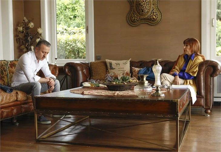 Paramparça'da sürpriz yakınlaşma