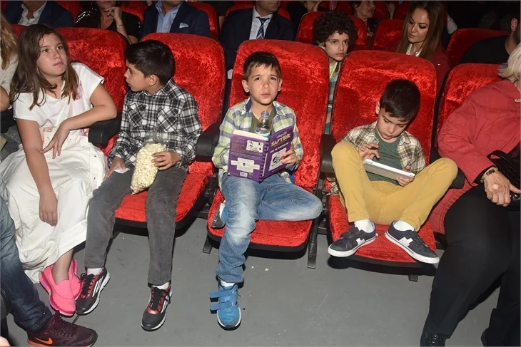 Gülben Ergen: Eve gidince yine pijamalarımızı giyip oturacağız