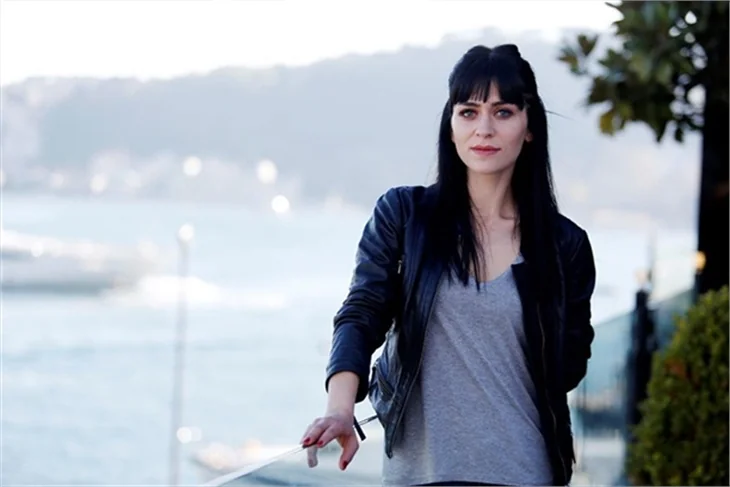 Hazal Türesan: Demet Evgar'ı çok seviyorum