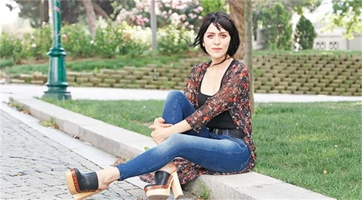 Hazal Türesan: Demet Evgar'ı çok seviyorum