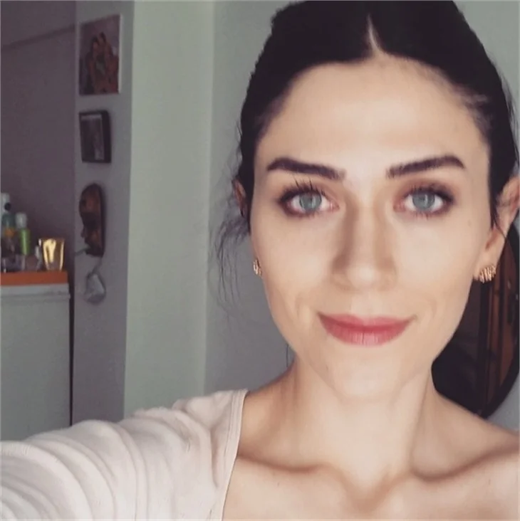 Hazal Türesan: Demet Evgar'ı çok seviyorum