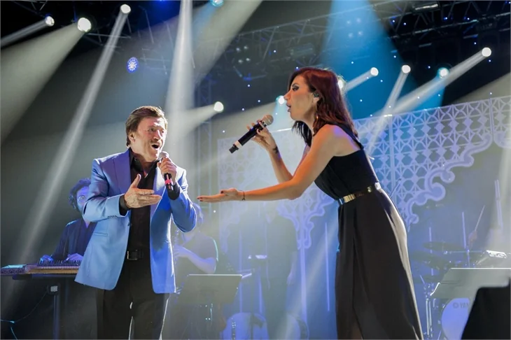İrem Derici ve Selami Şahin coşturdu!