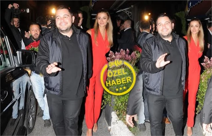 Hacı Sabancı ve Özge Ulusoy'un eğlencesi
