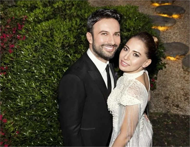 Tarkan evlendi, sosyal medya sallandı!