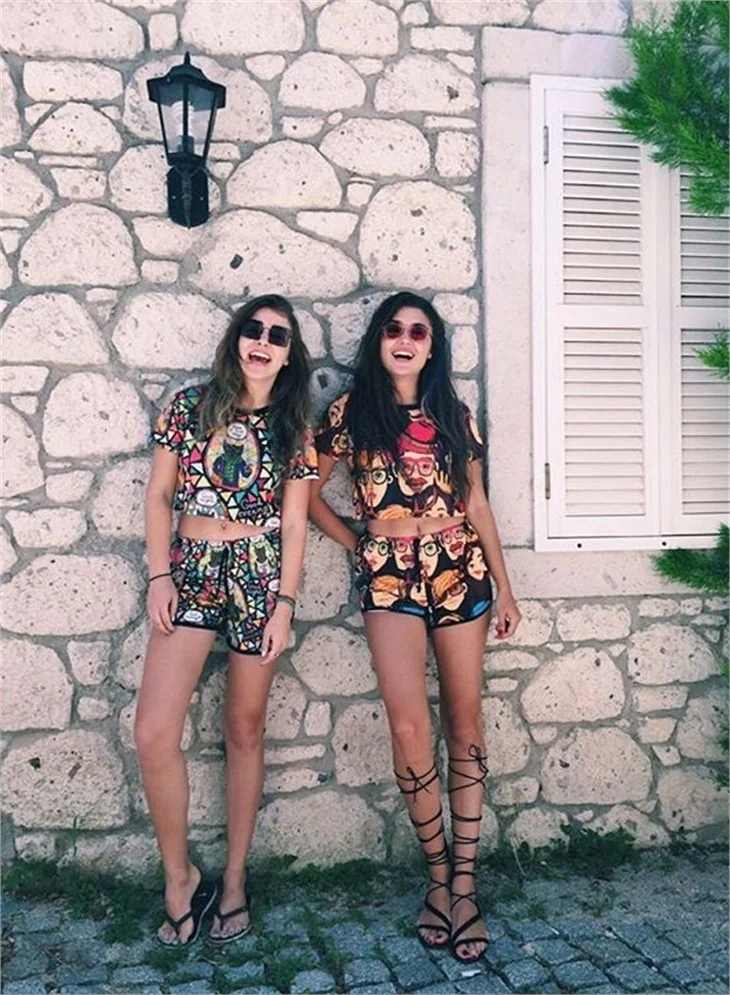 Hande Erçel tatile doymuyor!