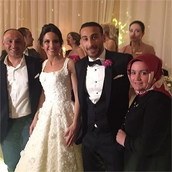 Beşiktaşlı futbolcu Cenk Tosun'un düğününe ünlü akını