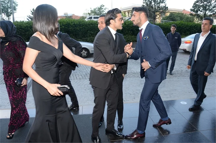 Cenk Tosun dünya evine girdi!