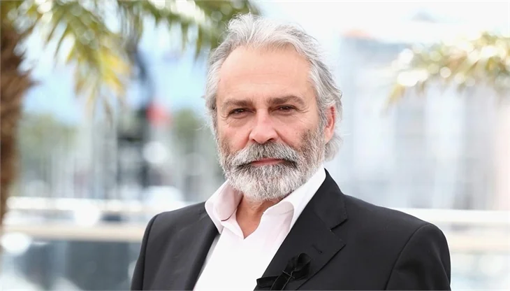 Halit Ergenç'in yeni dizisinde partner krizi