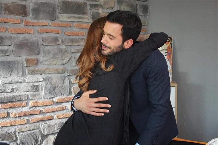 Kiralık Aşk'ta Ömer, Defne'yi kaçırıyor!