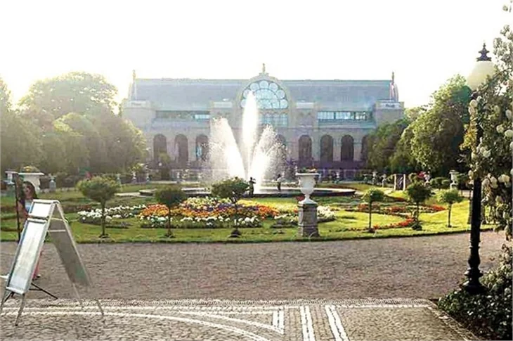 Tarkan'ın düğün pastası olay oldu
