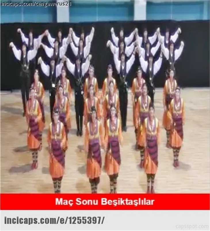 Galatasaray-Beşiktaş derbisi sonrası caps yağdı