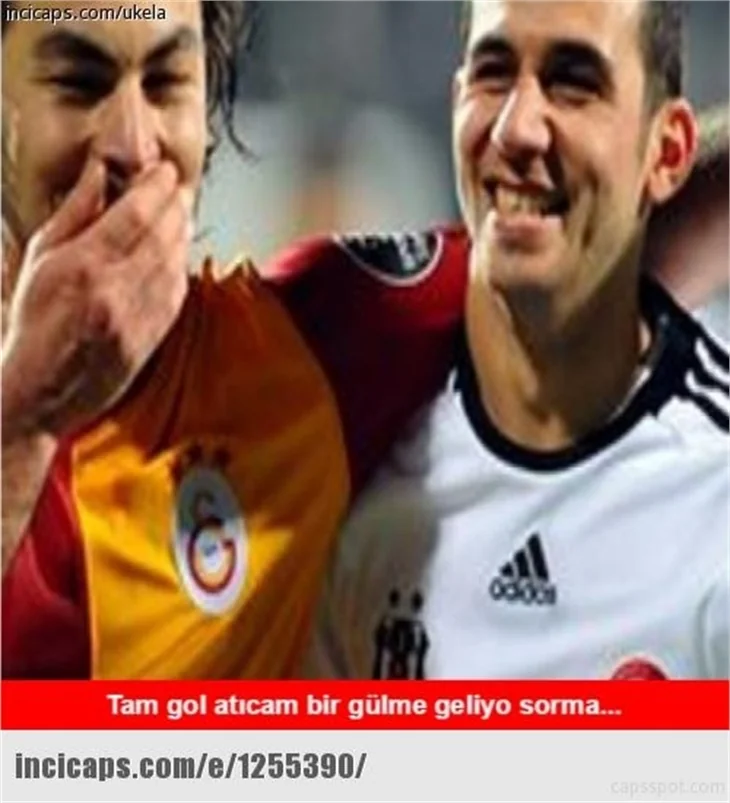 Galatasaray-Beşiktaş derbisi sonrası caps yağdı