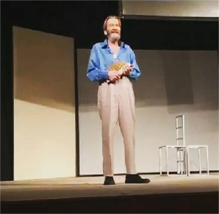 Ferhan Şensoy, İsmail Dümbüllü'nün kavuğunu Ramsim Öztekin'e devretti