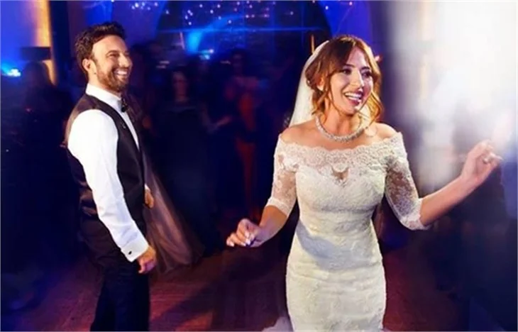 Tarkan ve Pınar Dilek çifti İstanbul'a döndü! Ünlü çift el ele görüntülendi
