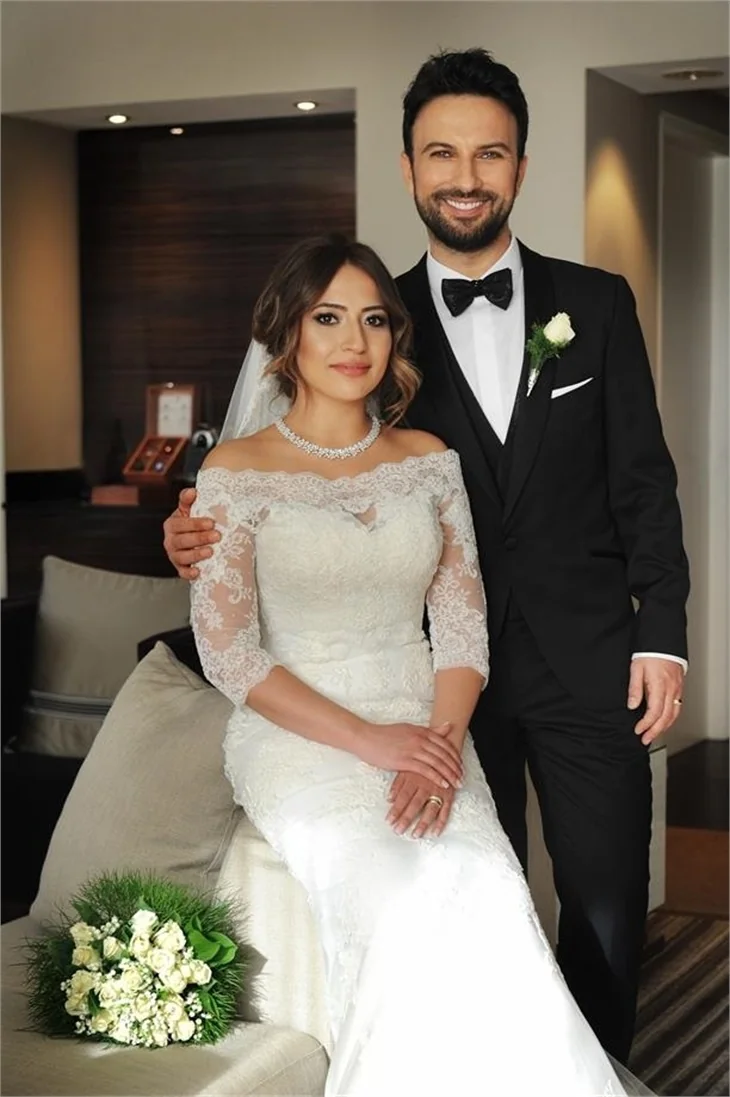 Tarkan ve Pınar Dilek çifti İstanbul'a döndü! Ünlü çift el ele görüntülendi