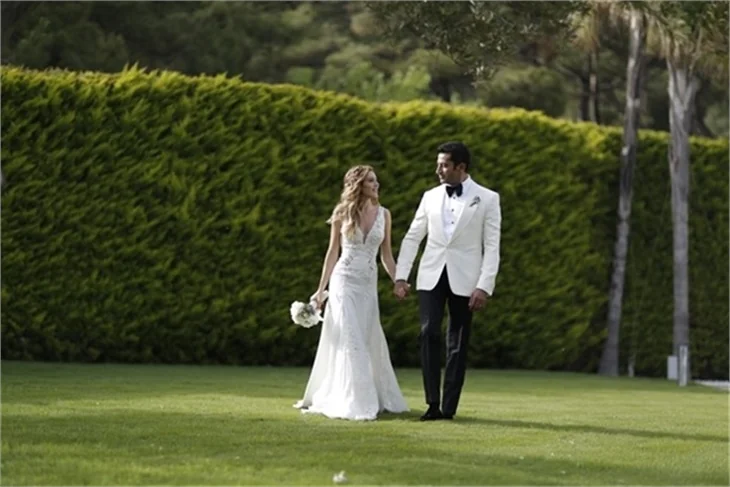 Kenan İmirzalıoğlu ile Sinem Kobal'in düğün fotoğrafları