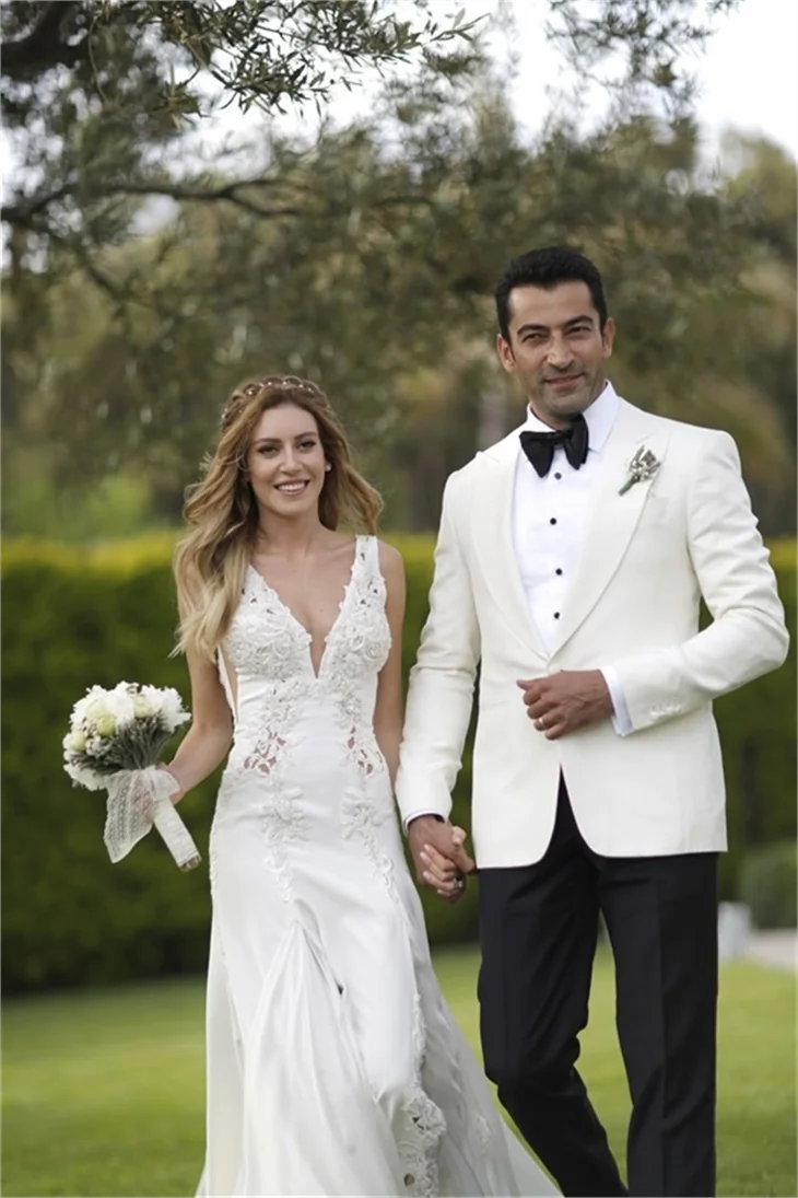 Kenan İmirzalıoğlu ile Sinem Kobal'in düğün fotoğrafları