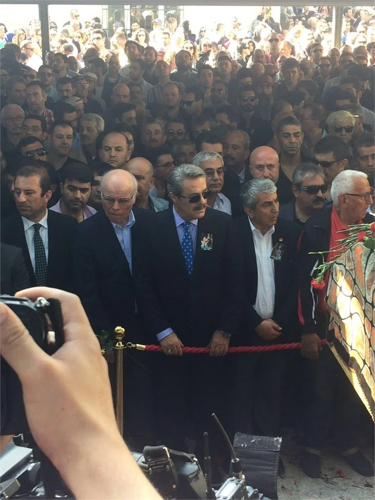 Oya Aydoğan son yolculuğuna uğurlandı!