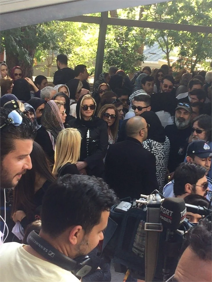 Oya Aydoğan son yolculuğuna uğurlandı!