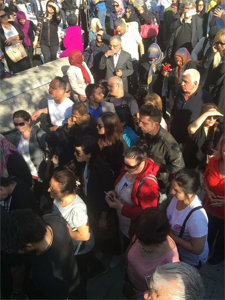 Oya Aydoğan son yolculuğuna uğurlandı!