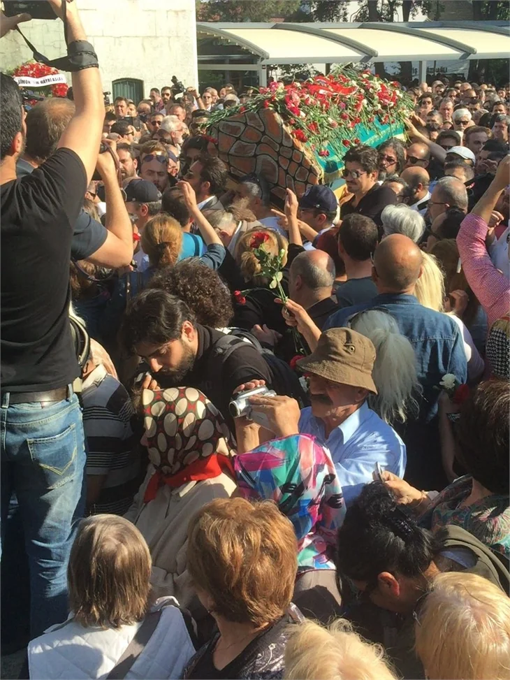 Oya Aydoğan son yolculuğuna uğurlandı!