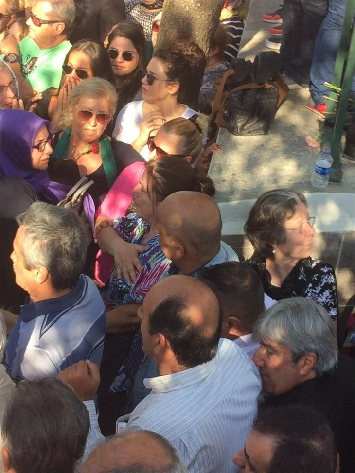 Oya Aydoğan son yolculuğuna uğurlandı!