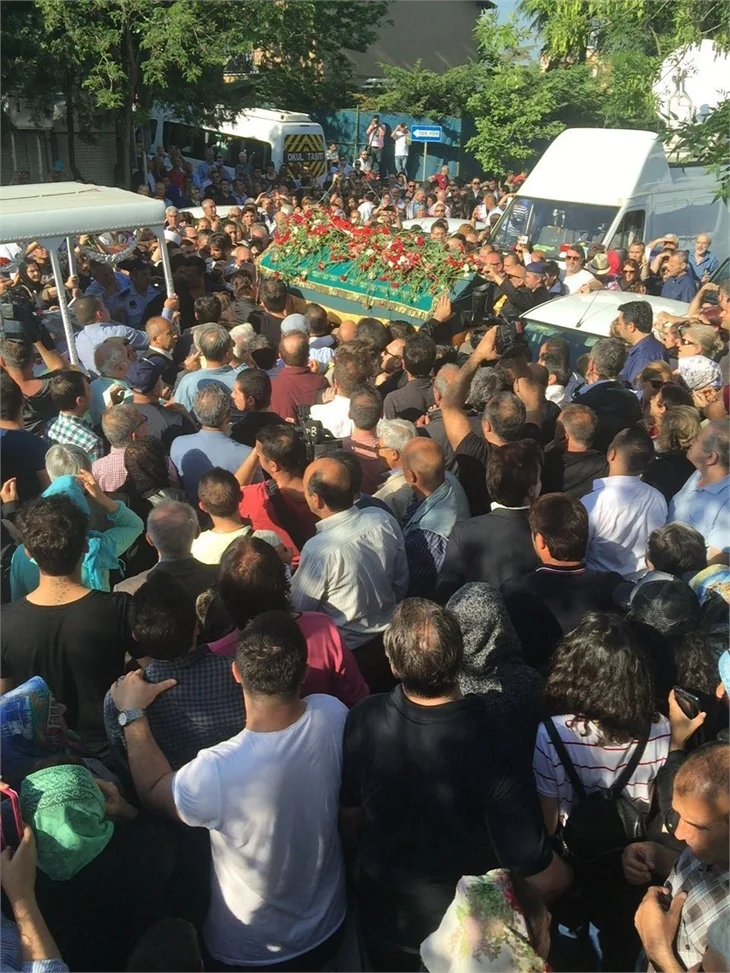 Oya Aydoğan son yolculuğuna uğurlandı!