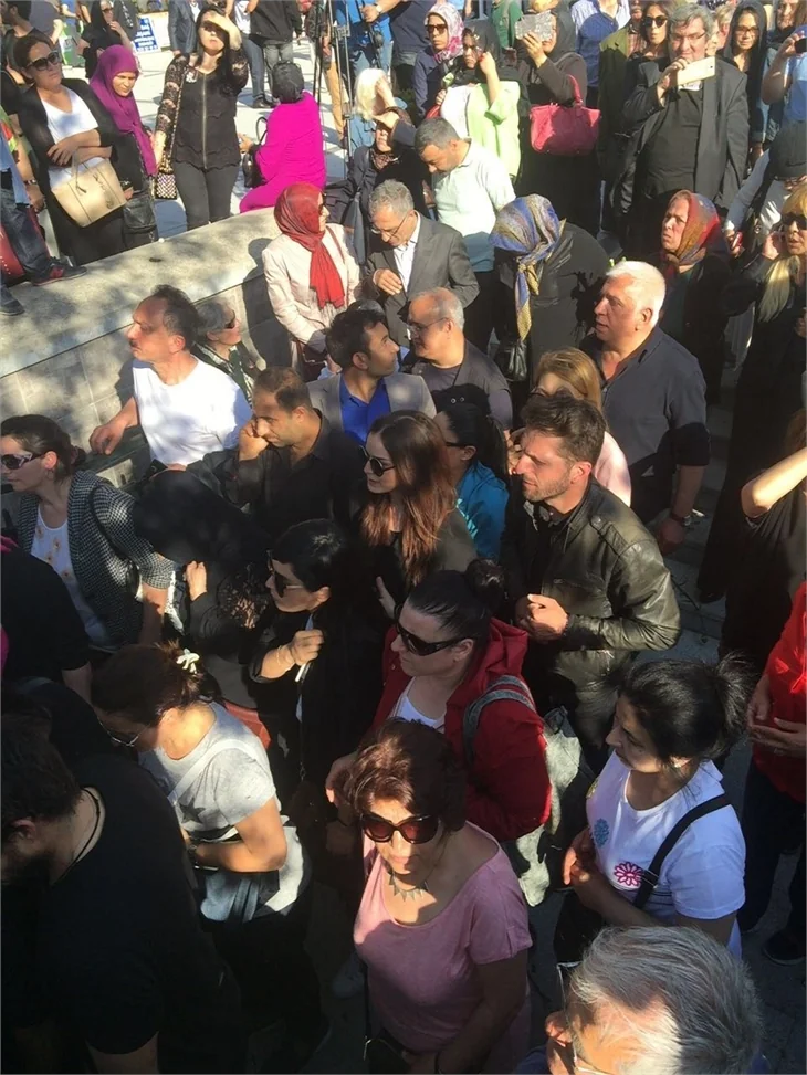 Oya Aydoğan son yolculuğuna uğurlandı!