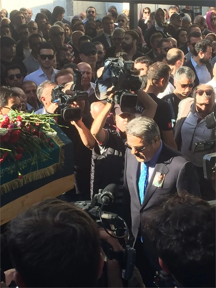 Oya Aydoğan son yolculuğuna uğurlandı!