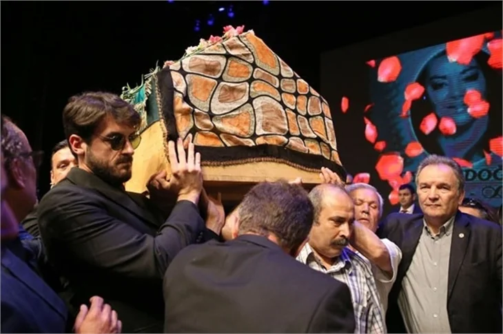 Oya Aydoğan'a son veda!