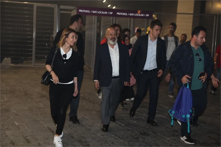 Ünlülerden Kartal pençesi!