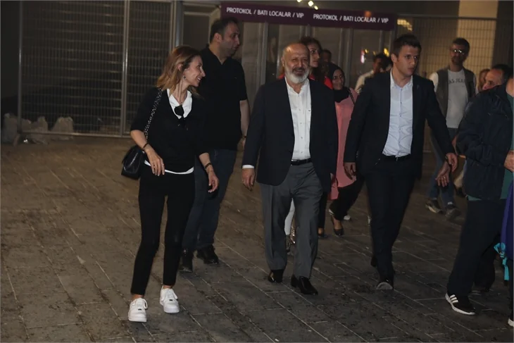 Ünlülerden Kartal pençesi!