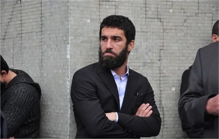 Arda Turan, Tahir Küçükel’i son yolculuğuna uğurladı