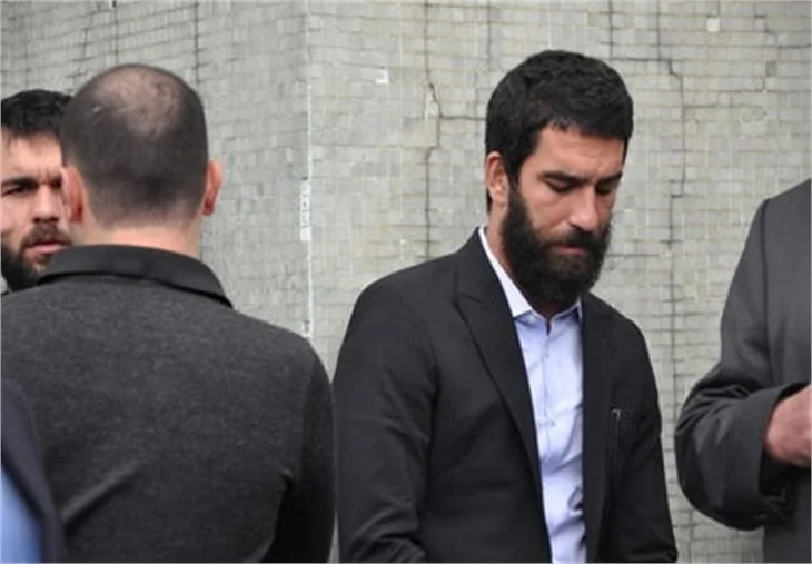 Arda Turan, Tahir Küçükel’i son yolculuğuna uğurladı