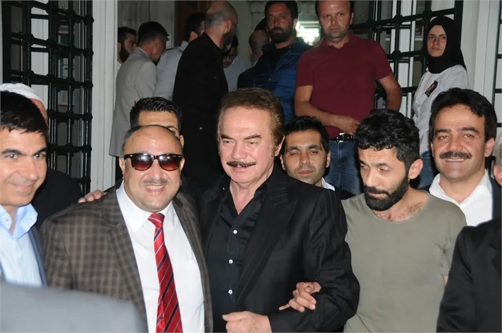 Merhum sanatçı Oya Aydoğan için camide Kuran okutuldu