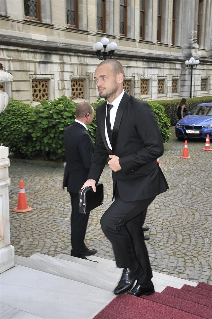 Semih Kaya ve Yasemen Saylar evlendi! Düğün ünlü akınına uğradı!
