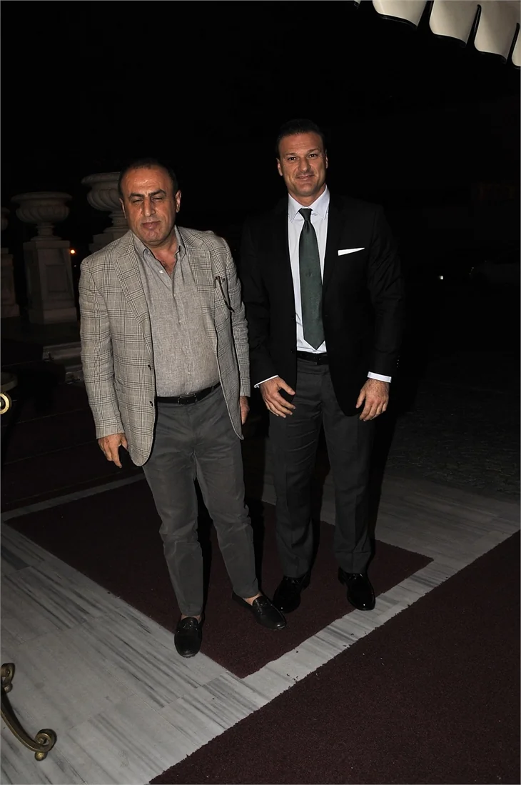 Semih Kaya ve Yasemen Saylar evlendi! Düğün ünlü akınına uğradı!