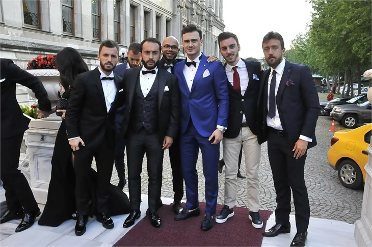 Semih Kaya ve Yasemen Saylar evlendi! Düğün ünlü akınına uğradı!