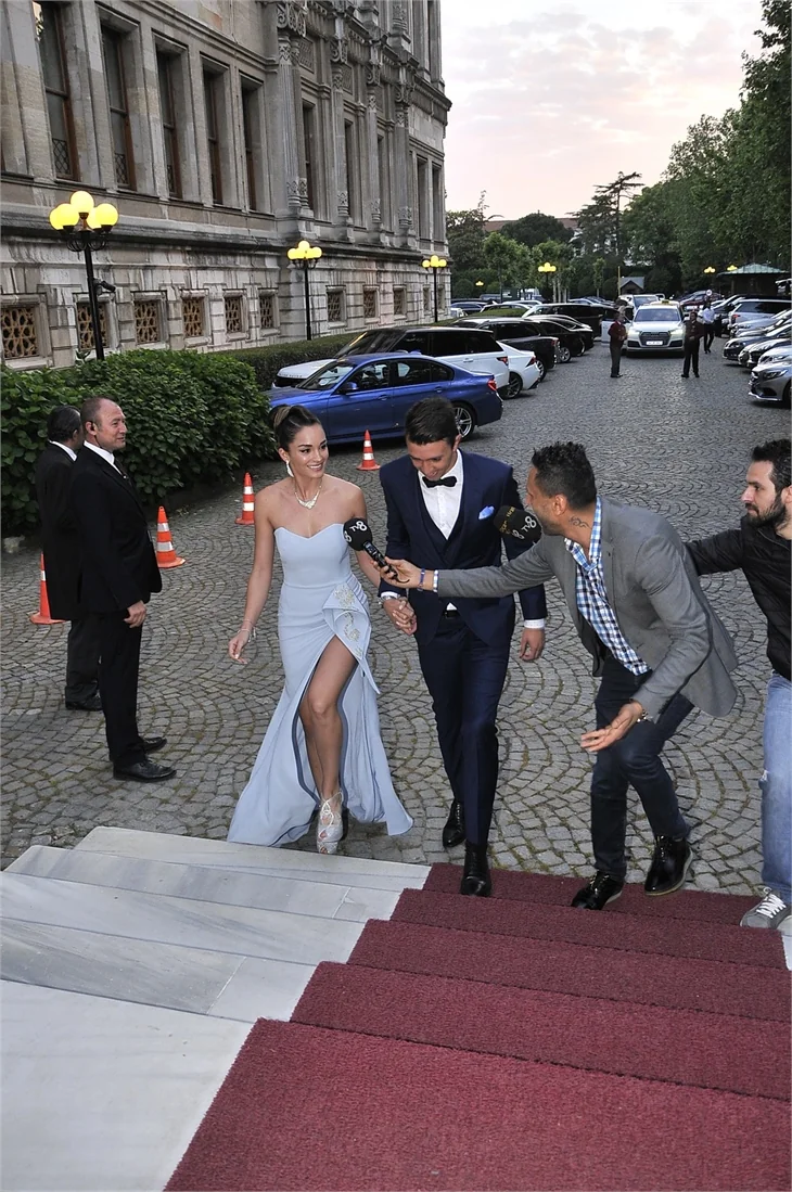 Semih Kaya ve Yasemen Saylar evlendi! Düğün ünlü akınına uğradı!