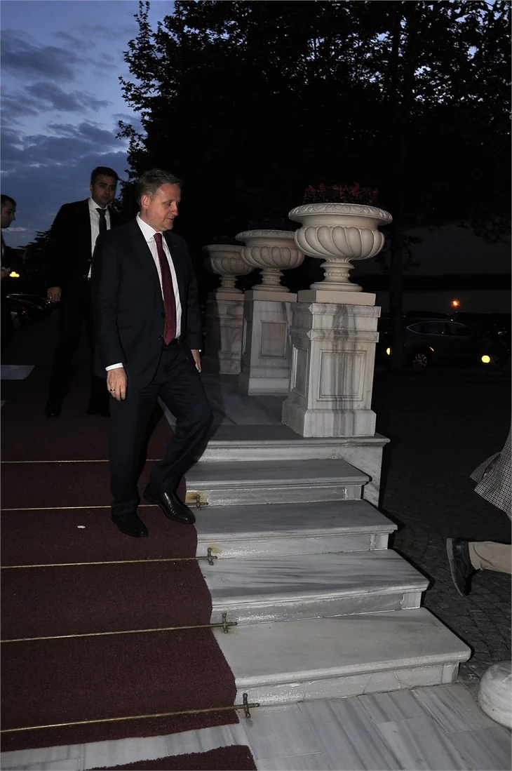 Semih Kaya ve Yasemen Saylar evlendi! Düğün ünlü akınına uğradı!