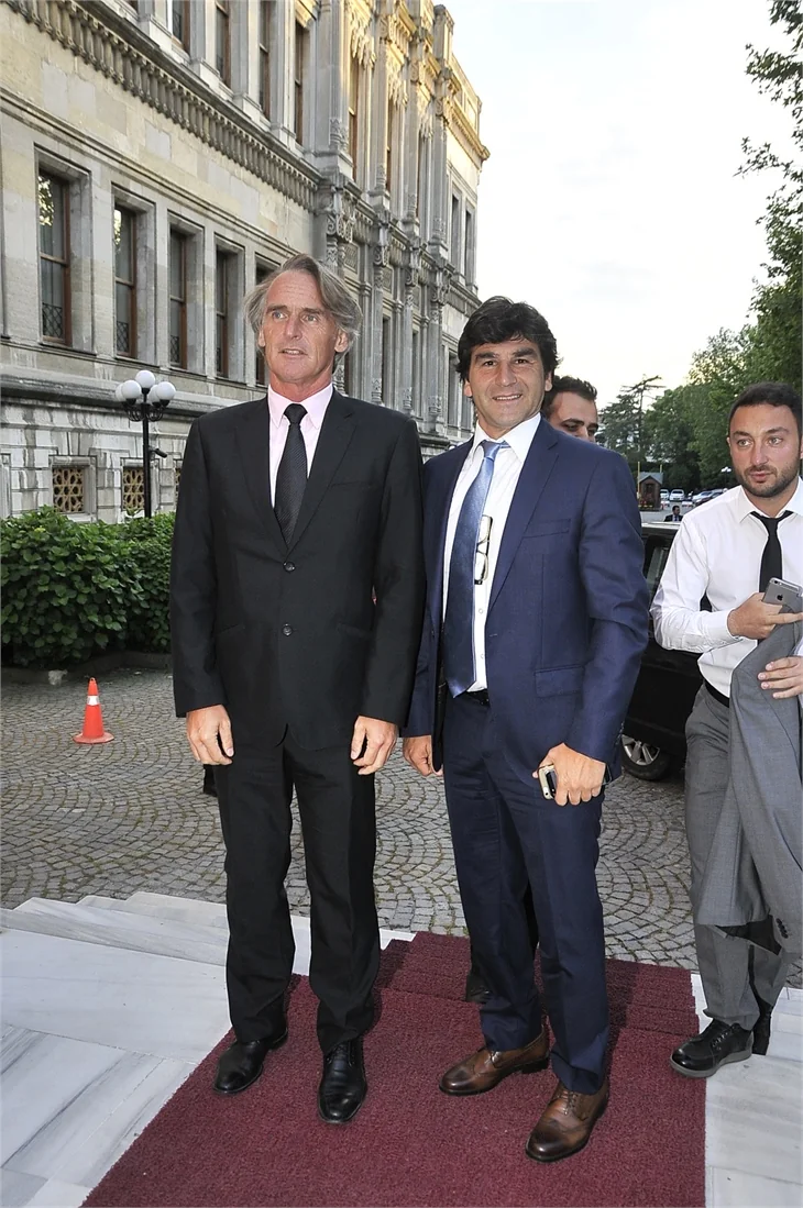 Semih Kaya ve Yasemen Saylar evlendi! Düğün ünlü akınına uğradı!
