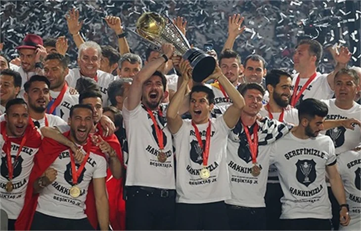 Beşiktaş şampiyonluk kupasına kavuştu!