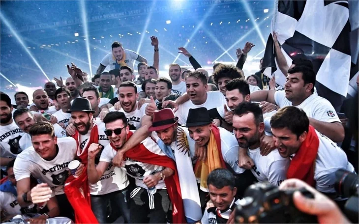 Beşiktaş şampiyonluk kupasına kavuştu!