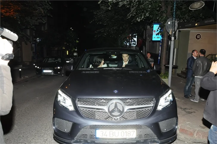 Didem Balçın'a doğum günü hediyesi çeyrek altın