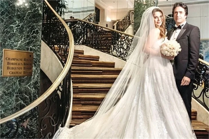 Mahsun Kırmızıgül kızıyla Türkiye'ye döndü