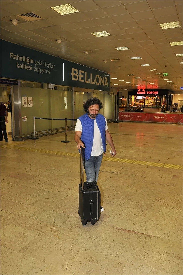 Tatil bitti! Ünlüler İstanbul'a döndü!